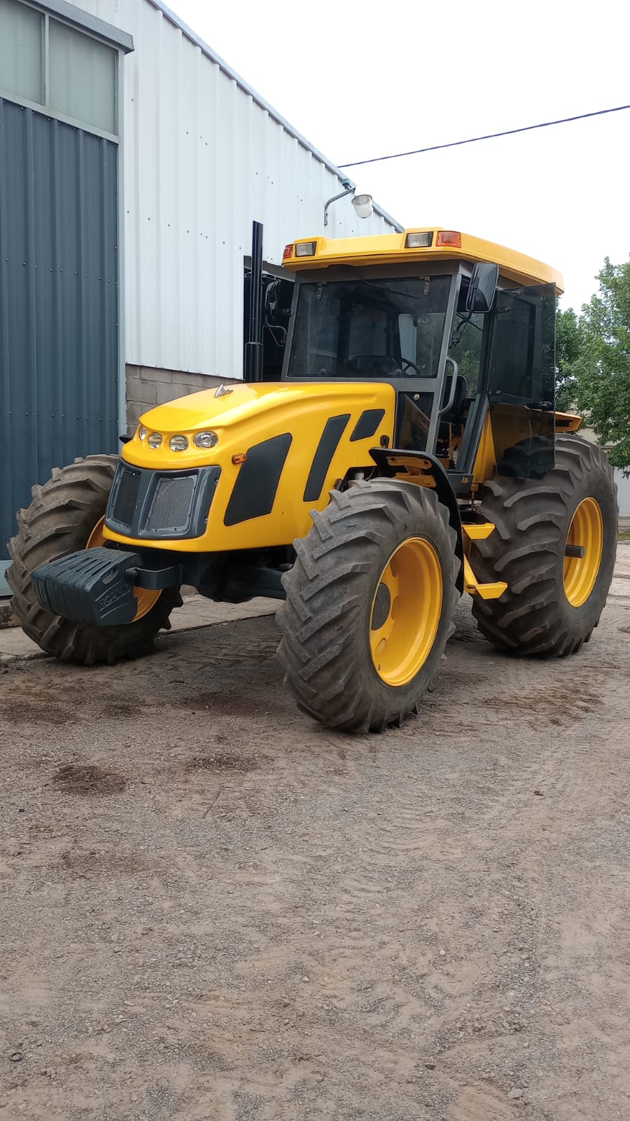 TRACTOR PAUNY 250 A EVO DOBLE TRACCIÓN